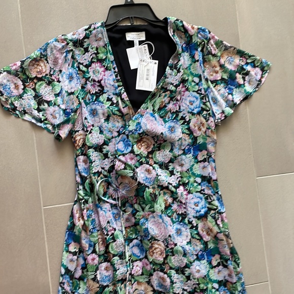 & other stories floral print flutter sleeve wrap midi dress - Picture 4 of 15